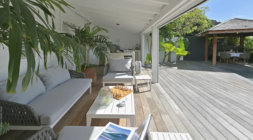 1.1 silhouette exterior 1