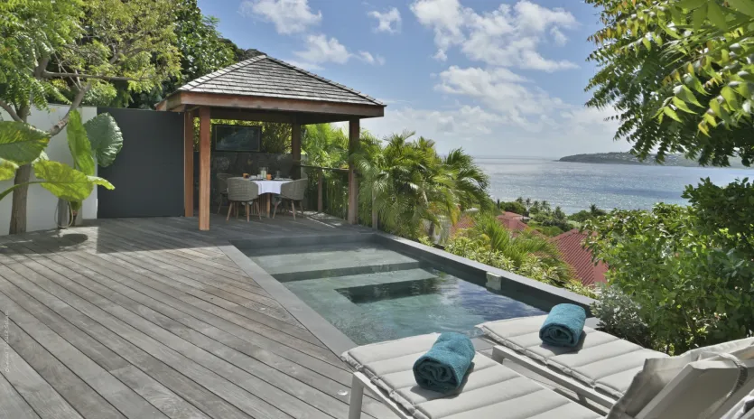 1.4 silhouette exterior 1