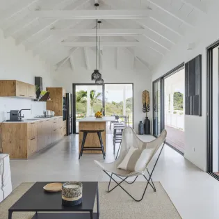 6.2 amalur living room